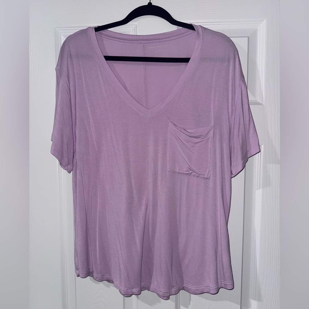 American Eagle Lilac V-Neck Tee